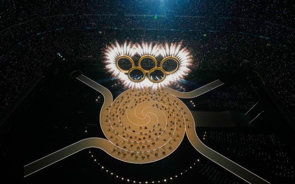 Ceremonia de deschidere a Jocurilor Olimpice de Iarnă 2026, un spectacol de neuitat Ceremonia de deschidere a Jocurilor Olimpice de Iarnă de la Milano-Cortina a avut loc vineri seara, pe 6 februarie 2026, la iconic Stadion San Siro