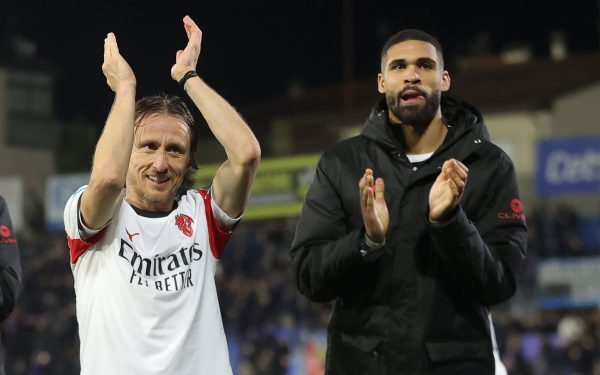 Milan întâmpină Como fără Ruben Loftus-Cheek Echipa lui AC Milan se pregătește să înfrunte AS Como pe stadionul San Siro, într-un meci crucial în contextul luptei pentru titlul din Serie A