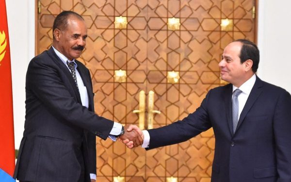 Eritrea, punct strategic în rivalitatea Arabă de pe Marea Roșie Eritrea, micuța țară insulară situată strategic la Marea Roșie, atrage din ce în ce mai mult atenția capitalelor arabe ca un potențial element cheie în rivalitatea dintre Arabia Saudită și Emiratele Arabe Unite (EAU)