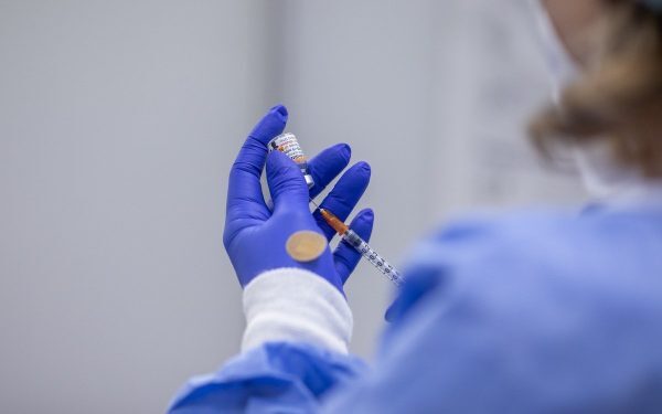 SUA participă la o reuniune globală a OMS pentru a modela viitoarele vaccinuri antigripale, în ciuda retragerii oficiale din organizație Deși în ianuarie 2023 Washingtonul a anunțat oficial ieșirea din Organizația Mondială a Sănătății (OMS), oficialii din Statele Unite continuă să fie implicați activ în anumite chestiuni legate de sănătate globală
