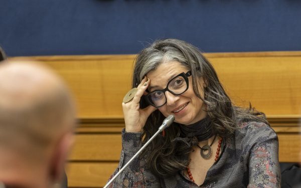 Ministerul de Externe al Cehiei solicită demisia unui raportor ONU pentru afirmații controversate despre Israel Scandalul legat de declarațiile controversate ale Francescăi Albanese, raportor special al ONU pentru drepturile omului în teritoriile ocupate, a escaladat în ultimele zile, iar oficialii cehi cer acum demisia acesteia