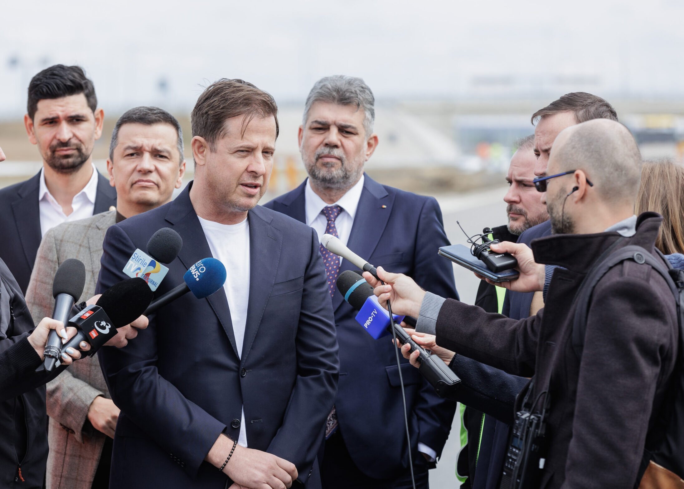 Conflict intern în PNL: Hubert Thuma atacă dur pe Ilie Bolojan, acuzații grave legate de direcția partidului Un nou scandal a zguduit scena politică din România, de această dată între două dintre cele mai importante figuri ale Partidului Național Liberal