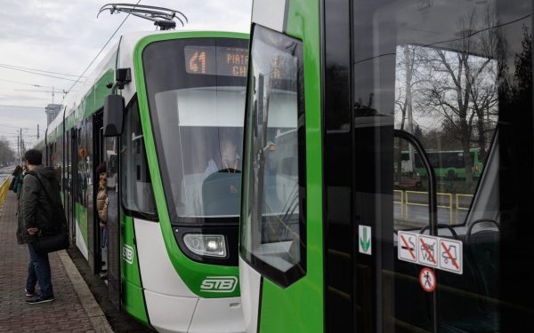 Primăria Capitalei a clarificat recent o situație care a suscitat discuții aprinse în ultima vreme: serviciile de transport în comun nu vor suferi modificări ale gratuităților pentru pensionari