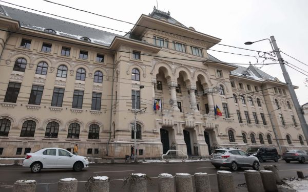 Primăria Capitalei face un pas important către consolidarea unei gestionări financiare solide, lansând o procedură de achiziție directă pentru evaluarea capacității de îndatorare a Bucureștiului