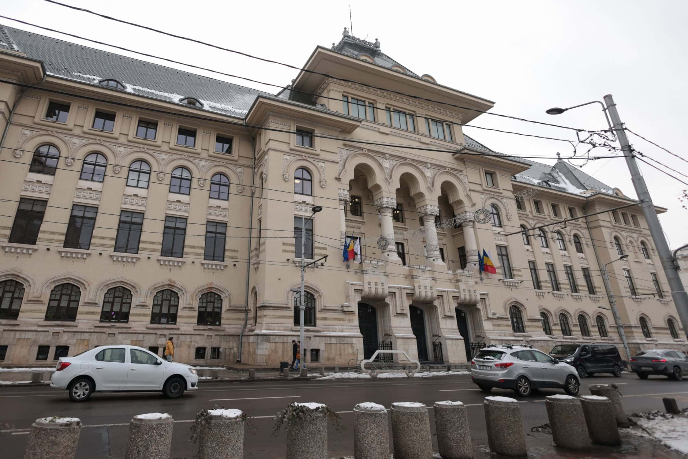 Primăria Capitalei face un pas important către consolidarea unei gestionări financiare solide, lansând o procedură de achiziție directă pentru evaluarea capacității de îndatorare a Bucureștiului