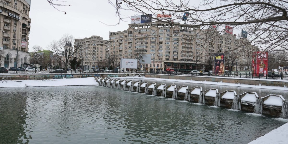 Vremea se schimbă radical în București la finalul acestei săptămâni, după zile de temperaturi scăzute și precipitații consistente