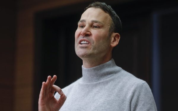 Adrian Cocoș, actual viceprimar al Sectorului 3 din București, va prelua temporar conducea primăriei după ce Robert Negoiță a fost suspendat de DNA