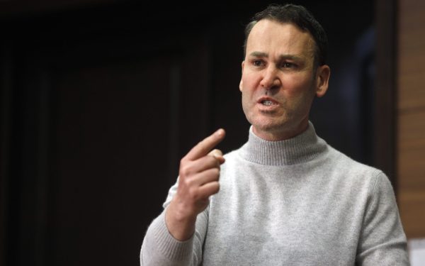 Primarul Sectorului 3, Robert Negoiță, se află în centrul unui scandal major, după ce procurorii DNA au acuzat că acesta ar fi ignorat avertizările privind riscurile generate de construcțiile ilegale peste magistrale de gaz, un comportament ce poate avea consecințe devastatoare