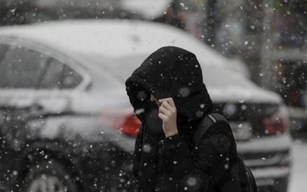 Iarnă extremă în România: viscol, ninsori și ger de -15°C!