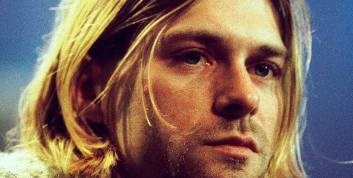 Noi teorii răstoarnă mitul sinuciderii lui Kurt Cobain: tentative de a rescrie istoria tragică a muzicii alternative După mai bine de trei decenii de la dispariția subită și controversată a lui Kurt Cobain, legendarul vocalist al trupei Nirvana, cercetările independente își pun amprenta pe imaginea evenimentelor din 1994