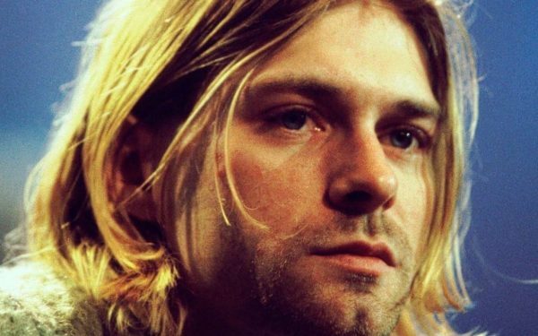 Noi teorii răstoarnă mitul sinuciderii lui Kurt Cobain: tentative de a rescrie istoria tragică a muzicii alternative După mai bine de trei decenii de la dispariția subită și controversată a lui Kurt Cobain, legendarul vocalist al trupei Nirvana, cercetările independente își pun amprenta pe imaginea evenimentelor din 1994