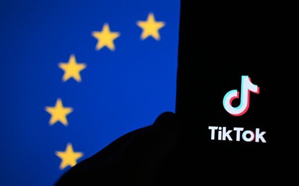Comisia Europeană avertizează: platformele online, un risc în alegeri!