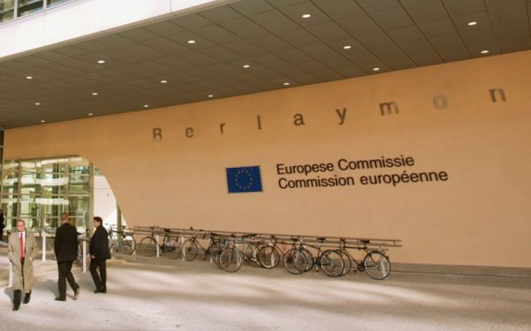 Comisia Europeană ia act de decizia CCR privind pensiile speciale ale magistraților Comisia Europeană a confirmat că „a luat act” de decizia Curții Constituționale a României (CCR) referitoare la pensiile speciale ale magistraților, conform unui răspuns oferit Digi24