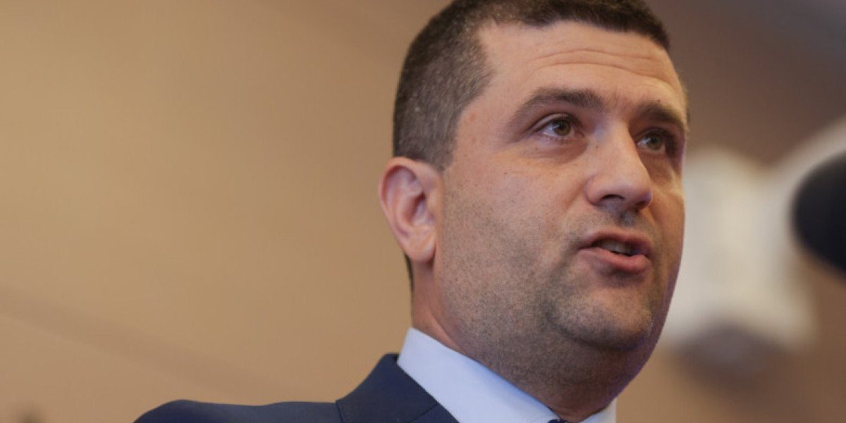 Radu Miruță respinge tăierea normei de hrană pentru soldați: „Traditie de la Cuza”