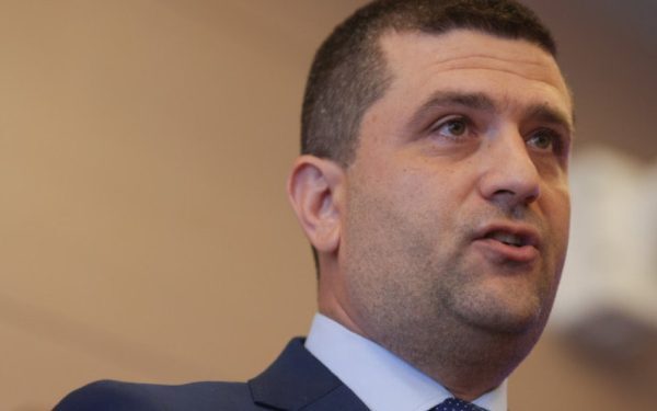 Radu Miruță respinge tăierea normei de hrană pentru soldați: „Traditie de la Cuza”