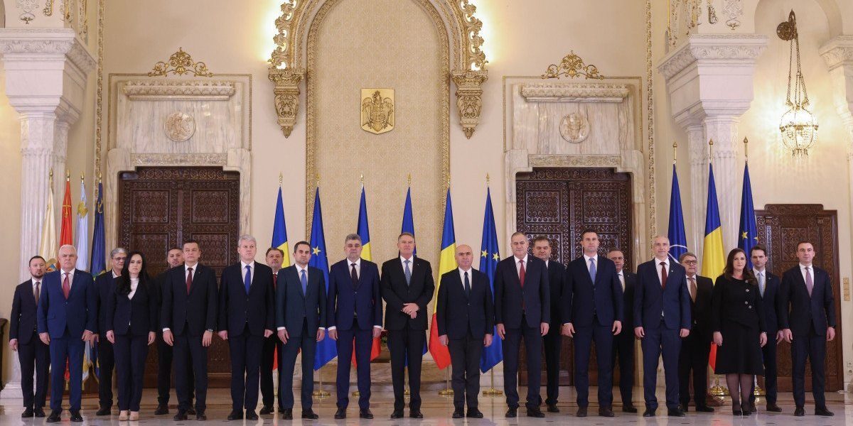 Guvernul finalizează reforma administrației pentru relansare economică Guvernul României a anunțat luni, 16 februarie, finalizarea reformei administrației centrale și locale, împreună cu un pachet de măsuri destinate relansării economice