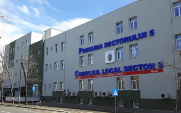 Rețeaua de corupție din cadrul Primăriei Sectorului 5, dezvăluită recent de ancheta Direcției Naționale Anticorupție (DNA), scoate la iveală uneltele folosite pentru a canaliza bani ilegal către oficiali, în schimbul favorizării unor ansambluri rezidențiale