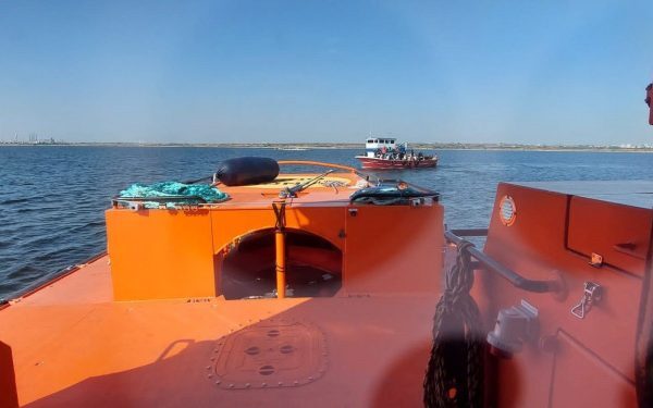 Autoritățile grecești au inițiat o anchetă internă după tragicul incident în largul insulei Chios, în care o navă de patrulare a pazei de coastă s-a ciocnit mortal cu o barcă rapidă folosită pentru transportul migranților clandestini