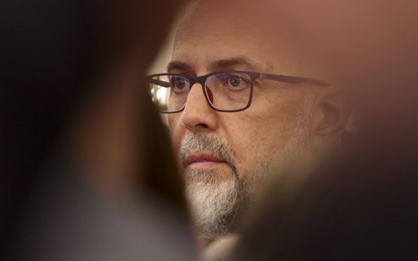 Kelemen Hunor: Neplata primei zile de concediu medical, o măsură nepotrivită Kelemen Hunor, președintele UDMR, a declarat marți seară la Digi24 că nu a fost familiarizat cu măsura neplății primei zile de concediu medical, intrată în vigoare pe 1 februarie 2026, și consideră că aceasta nu a fost discutată în cadrul Coaliției