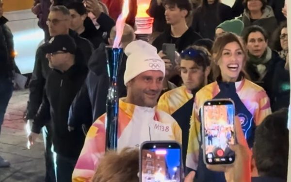Cristi Chivu, torța olimpică pe străzile vibrante ale Milanos!