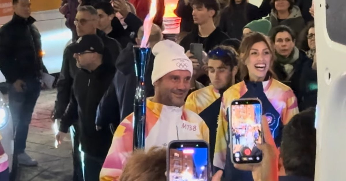 Cristi Chivu, torța olimpică pe străzile vibrante ale Milanos!