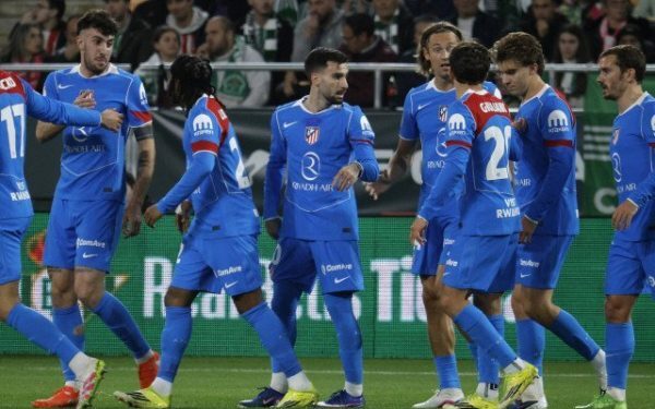 Rapid și Petrolul frapează în SuperLiga: duelul se anunță spectaculos Vineri, 6 octombrie, echipa Rapid va primi vizita Petrolului, într-un meci ce promite spectacol pe stadionul din Giulești