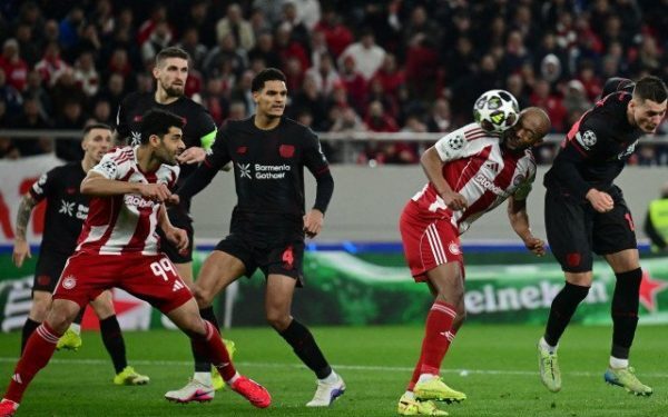 Celtic și Stuttgart se duelează în UEFA Europa League Celtic Glasgow va întâlni echipa germană Stuttgart joi seară, începând cu ora 22:00, pe stadionul Celtic Park, în cadrul meciurilor de calificare din UEFA Europa League