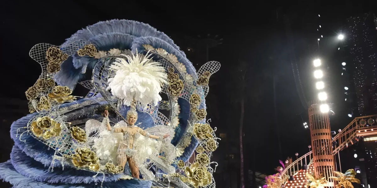 Gala de la Reina a Carnavalului din Las Palmas: o sărbătoare pierdută în solemnitate Carnavalul de la Las Palmas de Gran Canaria a inaugurat o nouă ediție a Gălei Reinei, eveniment dedicat strălucirii și exuberanței
