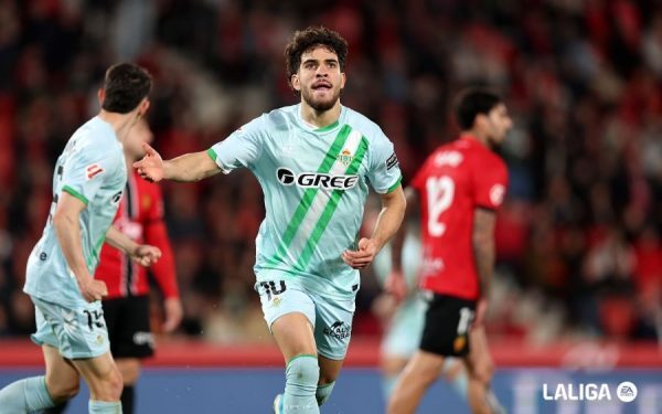 „El Betis triumfă la Son Moix și încheie superb etapa de fotbal”
