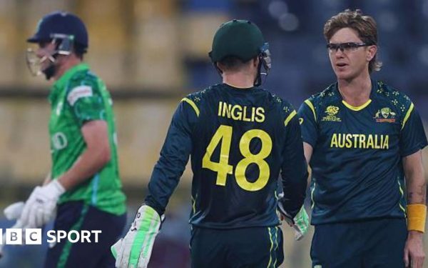 Echipa de cricket Irishă suferă o înfrângere severă în fața Australienilor Într-o partidă ce a avut loc ieri pe stadionul din Brisbane, echipa de cricket a Irlandei a suferit o înfrângere dură în fața echipei Australienii, în cadrul competiției internaționale