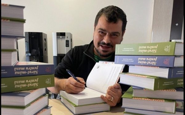 De Ziua cititului împreună, Cosmin Dragomir critică cărțile de gastronomie: „Doar din astfel de cărți mori de foame”