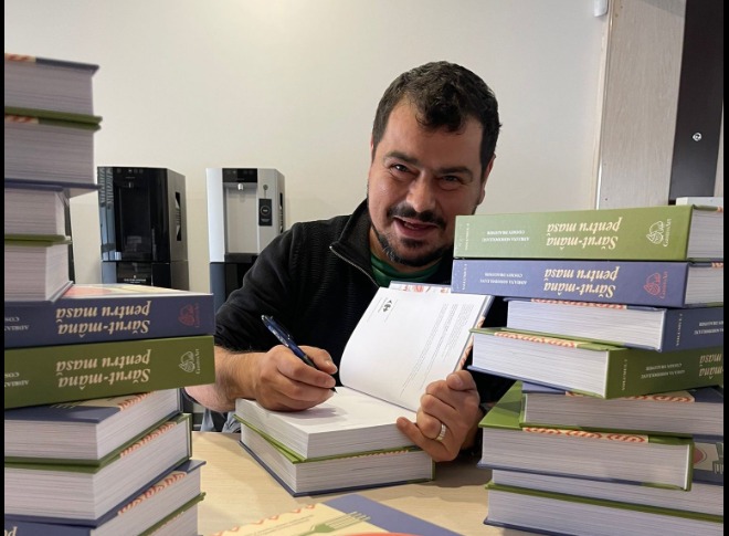 cosmin-dragomir-autor-carti-scriitor.jpg - FluxNational