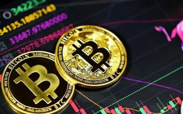 Bitcoin: Revoluția digitală care schimbă fața finanțelor globale În 2008, lumea financiară a fost martoră la apariția unui concept care avea să revoluționeze modul în care se realizează tranzacțiile și se gestionează valoarea: Bitcoin
