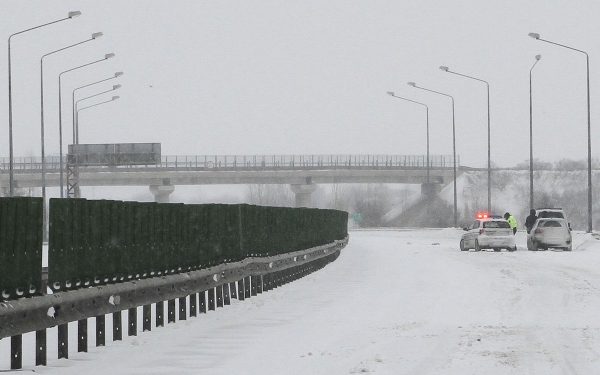 Autostrăzile din jurul Bucureștiului, un veritabil pol al corupției și a managementului deficitar al infrastructurii, se desfășoară în acest sezon de iarnă sub semnul amatorismului și al favorizării unor interese obscure