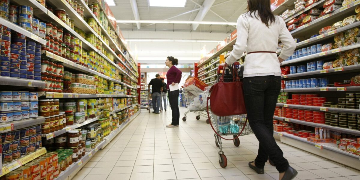 Ministrul Agriculturii propune plafonarea prețurilor alimentare dacă inflația depășește 5%