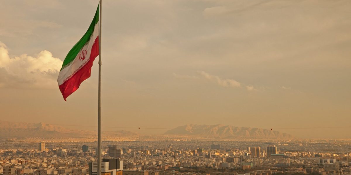 Tensiuni crescânde în Orientul Mijlociu: SUA și Iran pe marginea unui conflict militar iminent Situația din Orientul Mijlociu devine tot mai tensionată, iar amenințarea unui conflict militar între Statele Unite și Iran pare să se apropie rapid