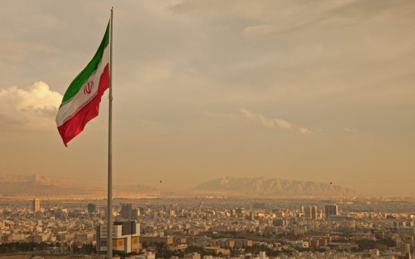 Tensiuni crescânde în Orientul Mijlociu: SUA și Iran pe marginea unui conflict militar iminent Situația din Orientul Mijlociu devine tot mai tensionată, iar amenințarea unui conflict militar între Statele Unite și Iran pare să se apropie rapid