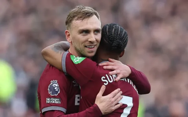 Duel esențial pentru supraviețuire: Burnley versus West Ham la Turf Moor Burnley și West Ham United se pregătesc să se înfrunte în cadrul unei confruntări decisive pentru evitarea retrogradării, sâmbătă, pe terenul de acasă al „claret-ilor”