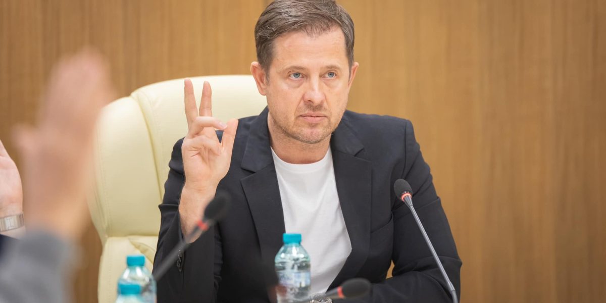 hubert-thuma-trei.jpg - FluxNational