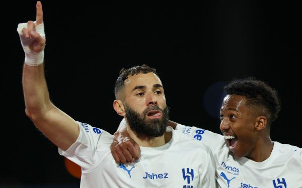 Karim Benzema, un debut strălucit la Al Hilal după un conflict cu Al Ittihad Karim Benzema a reușit un debut spectaculos la Al Hilal, după ce a decis să părăsească Al Ittihad în urma unui conflict cu oficialii clubului