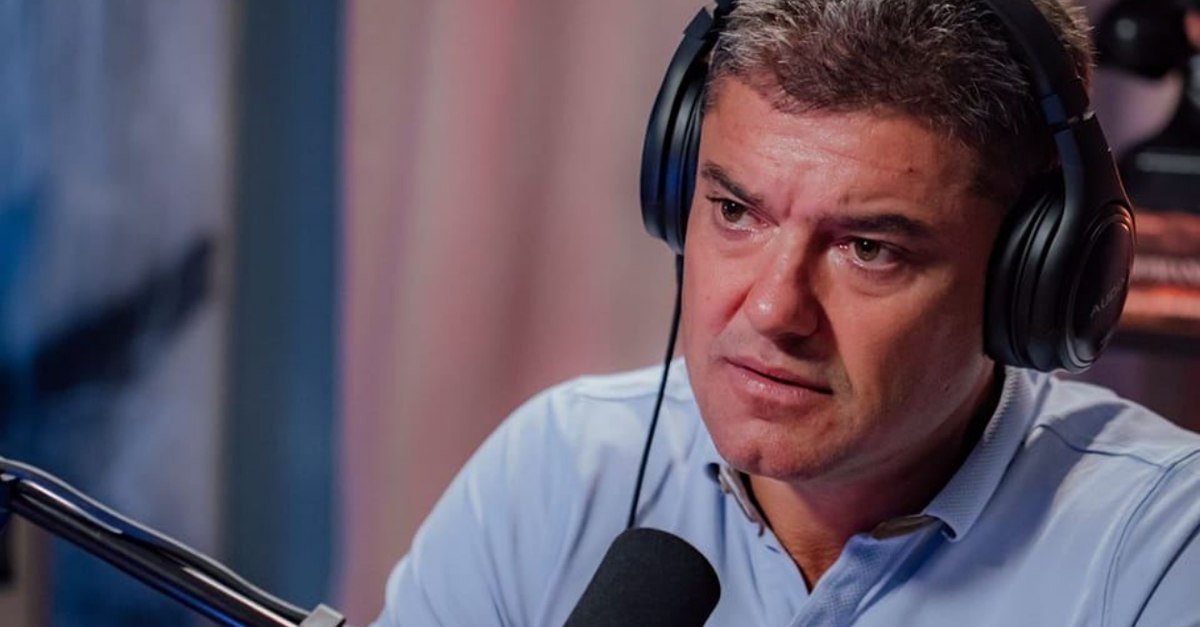 Cristian Boureanu: Puncte Cheie în Viața sa Sentimentală Cristian Boureanu, fost politician și actual concurent în emisiunea „Survivor 2026”, continuă să fascineze publicul cu viața sa sentimentală, marcată de relații tumultoase și regăsiri emoționale