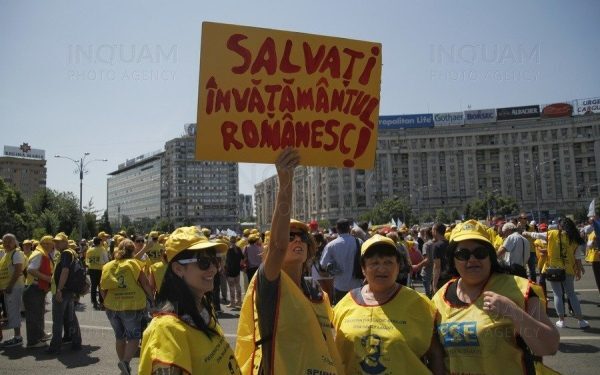 Premierul Ilie Bolojan a anunțat că săptămâna viitoare este foarte probabil să fie numit noul ministru al Educației, într-un moment în care întreg sistemul educațional din România a fost tensionat de preocupările legate de posibile reducări bugetare