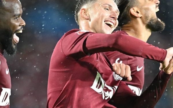 CFR Cluj, una dintre cele mai titrate echipe din fotbalul românesc, a fost nevoită să apeleze la împrumuturi pentru a-și menține supraviețuirea financiară