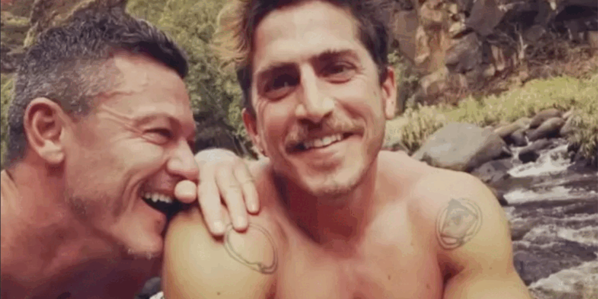 Rafael Olarra și Luke Evans: O poveste de iubire discretă care a lăsat urme în peisajul Hollywood-ului Relația dintre Rafael Olarra, directorul artistic argentinian, și actorul galez Luke Evans, a fost un capitol mai puțin discutat, dar captivant al vieții lor amoroase, care a început în 2019 și s-a încheiat subtil un an mai târziu