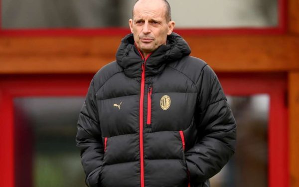 Milanul urmărește Champions League în fața lui Como Massimiliano Allegri, antrenorul echipei AC Milan, și-a reafirmat obiectivul principal pentru acest sezon: calificarea în faza grupelor UEFA Champions League