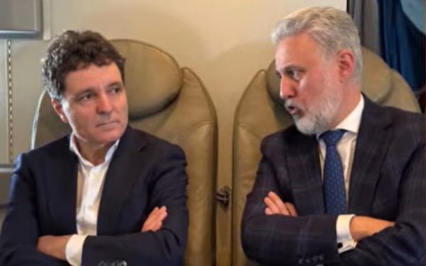 Pregătirile pentru vizita președintelui în Statele Unite sunt în plină desfășurare, conform declarațiilor recente ale consilierului prezidențial Marius Lazurca, oferite la TVR Info