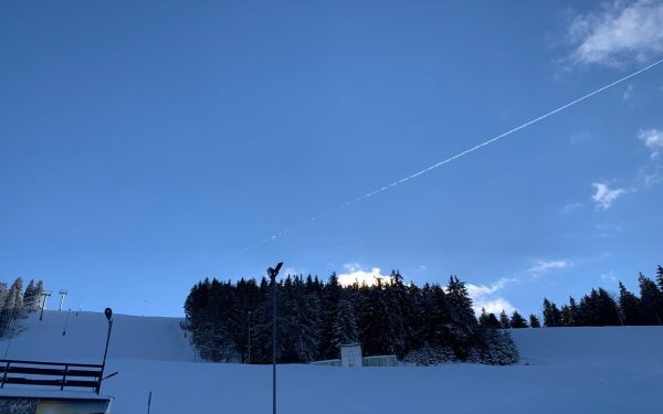 Primăria din Câmpani, comuna din Bihor, a descoperit o situație cu totul neașteptată legată de una dintre cele mai vechi pârtii de schi din România, situată la Vârtop