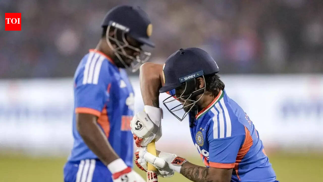 Trecerea lui Sanju Samson în umbră: Ishan Kishan și Abhishek Sharma, noua deschidere a Indiei India a debutat cu un nou cuplu de deschizători în meciul de pregătire împotriva Africii de Sud, desfășurat la Dr DY Patil Stadium din Navi Mumbai