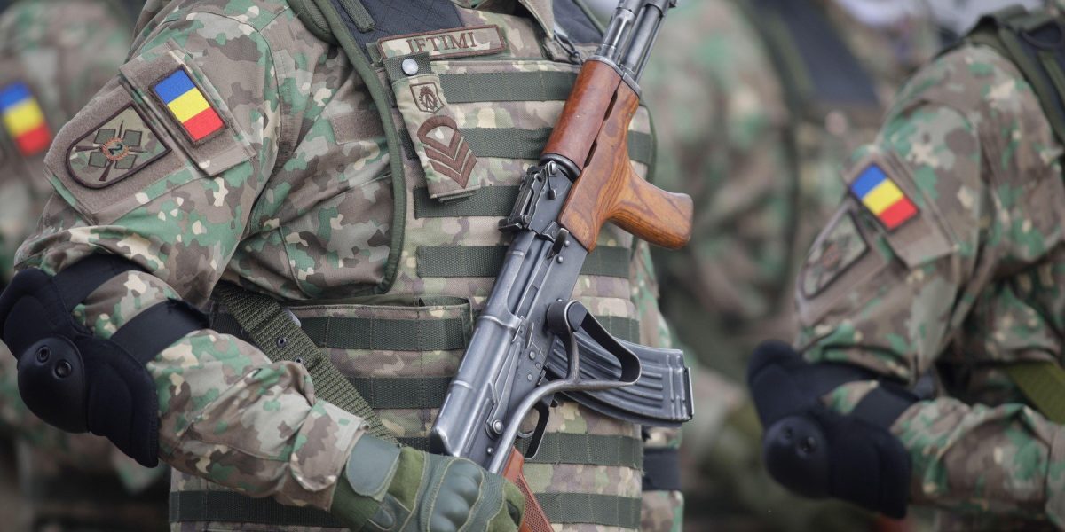 Ministrul Apărării asigură: normele de hrană pentru militari rămân neschimbate Tensiunile legate de buget și cheltuielile din domeniul apărării continuă să fie un subiect de interes național, în contextul discuțiilor despre ajustarea cheltuielilor și resursele alocate aparatului militar