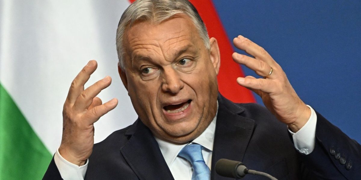 Ungaria acuză Bruxellesul și Kievul de agresiune diplomativă, după ce premierul Viktor Orban a criticat dur un articol publicat recent, în condițiile în care tensiunile legate de extinderea Ucrainei în Uniunea Europeană capătă proporții tot mai serioase